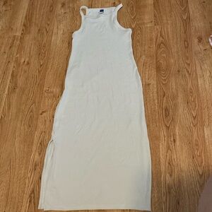 Old navy never worn body con mid length dress! Size M. Tan.